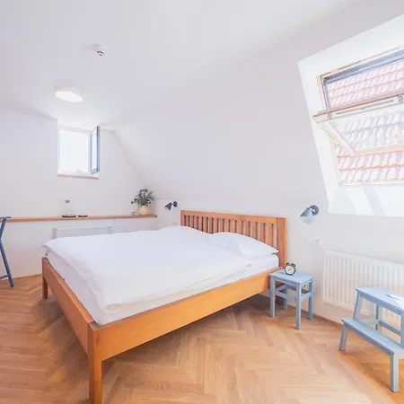 Vlaštovčí Dům 3*