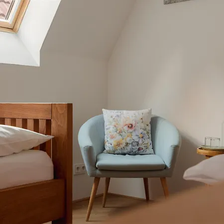 Guest house Vlastovci Dum 3*