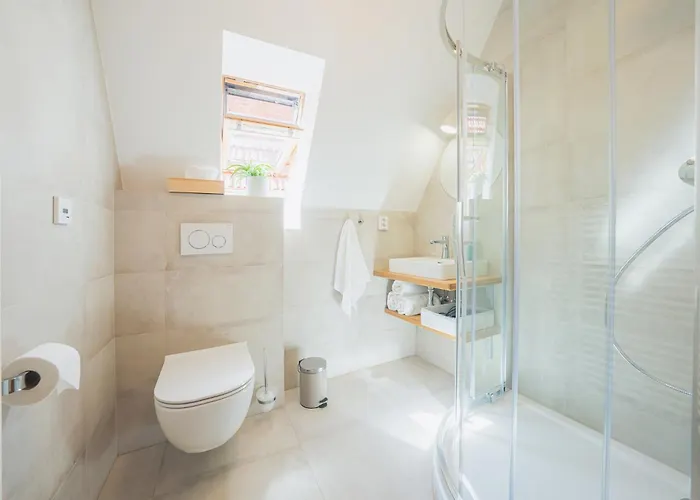 Vlastovci Dum بيت ضيافة Nové Město nad Metují